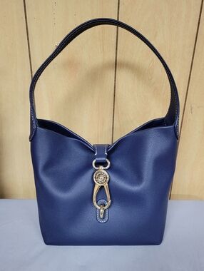 Dooney & Bourke Pebble Grain Small Logo Lock Sac